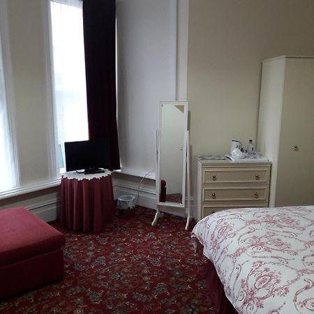 Ellenborough House Bed & Breakfast Southampton Exterior photo